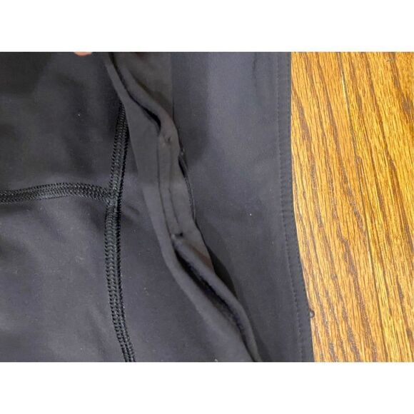 Lululemon leggings size 4 - Picture 3 of 6